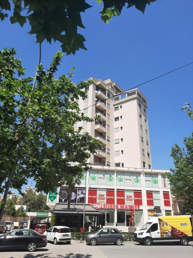 Gerald'S Central Apartments فلورا المظهر الخارجي الصورة